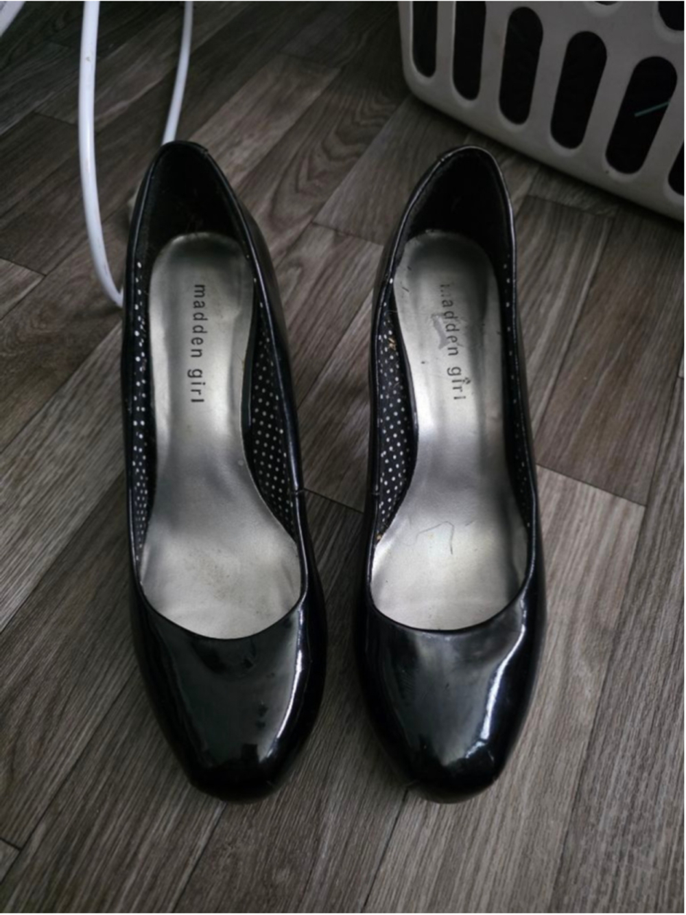 Women's madden girl Black Patent Heels with White Polka Dots inside Size 8